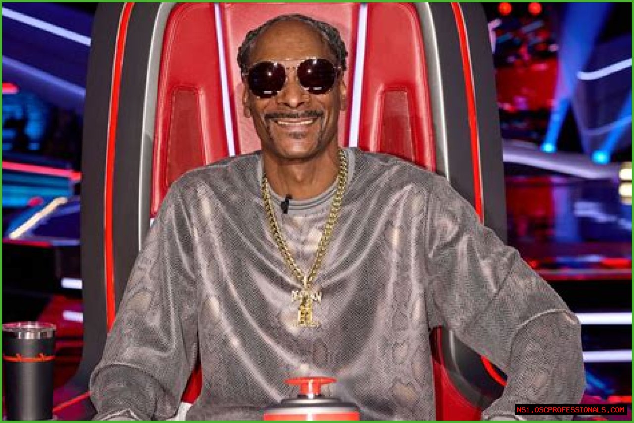 Snoop Dogg: The Controversial Life Of A Felon And Icon